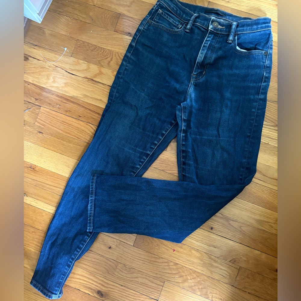 Uniqlo Women’s Straight Leg Dark Blue Denim Jeans